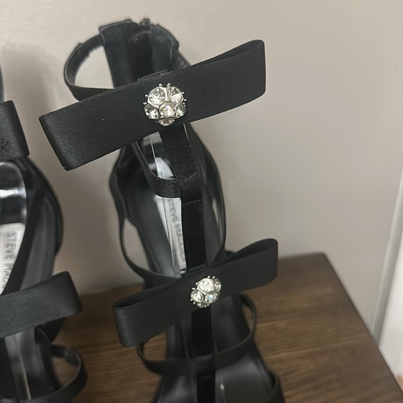 NEW Steve Madden Sinclair Satin Bow Strappy Rhinestone Heels - Picture 3 of 11